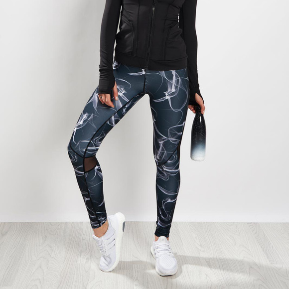 ALALA Printed Cropped Tank / Leggings Set - Picture 8 of 8